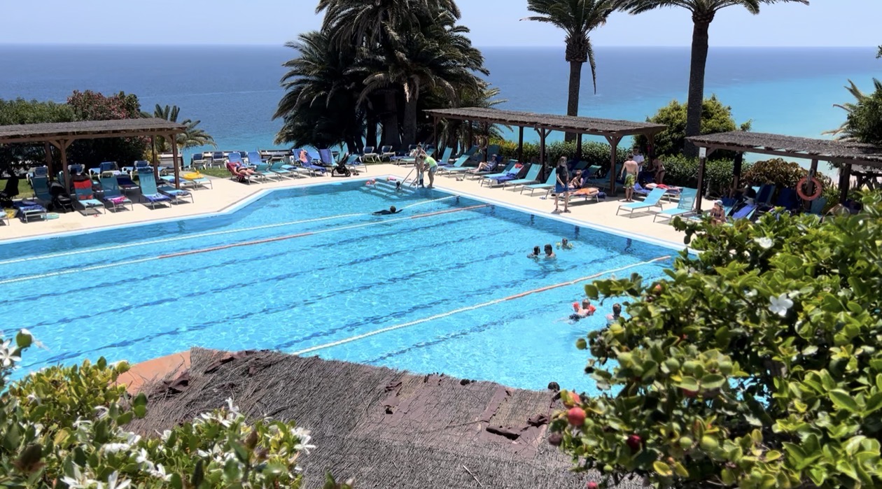 Beheizter Sportpool Robinson Club Esquinzo Playa